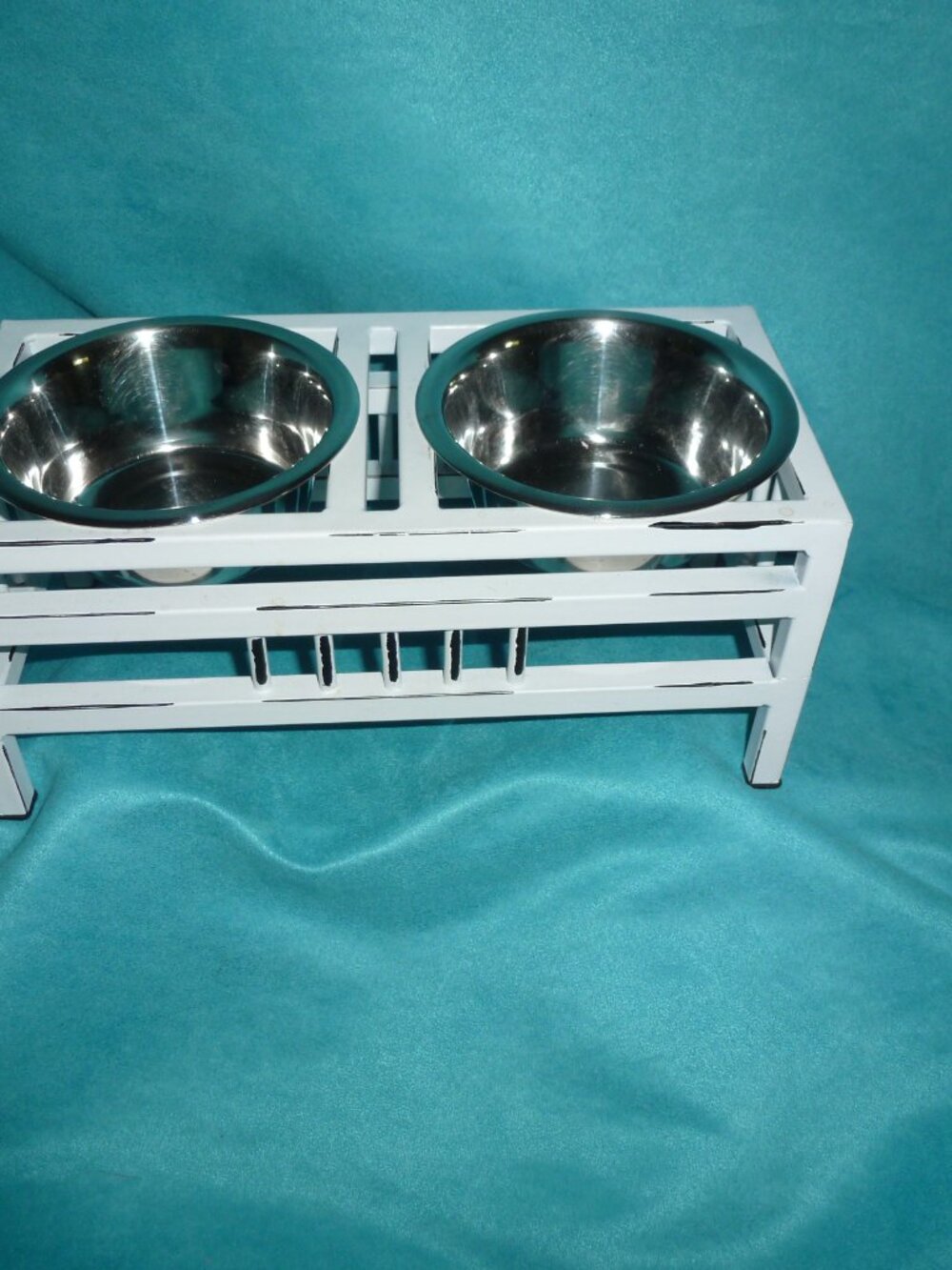 Elevated Feeding Station Small Dog/Cat Distressed Metal 2 stainless steel bowls - Picture 2 of 10